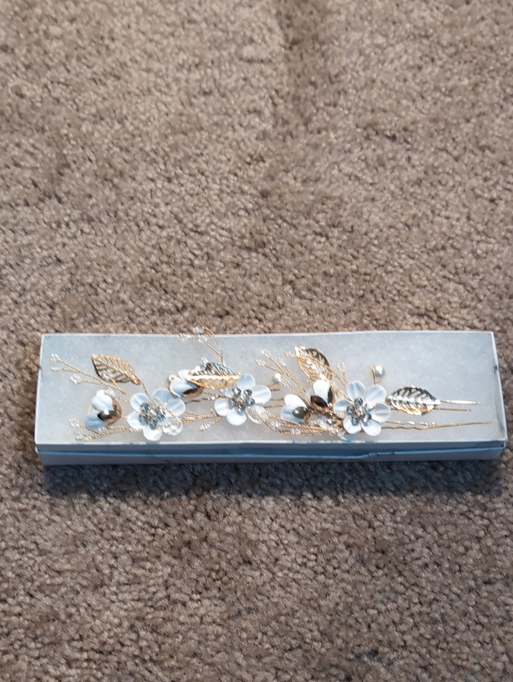 Delicate Gold and White Floral Hair Pins - Women Accessories